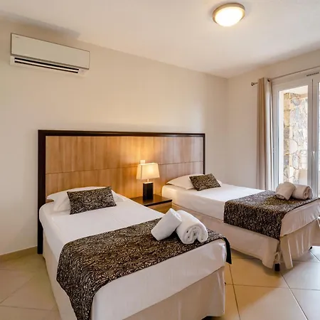 Aparthotel Salina Bay 4*