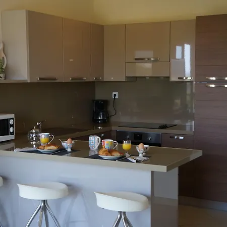 Ξενοδοχείο με διαμερίσματα Salina Bay 4*