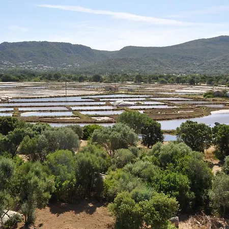 Salina Bay מלון דירות
