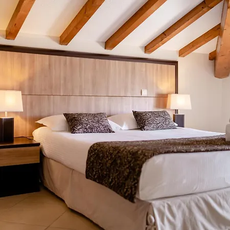 Salina Bay Aparthotel 4*