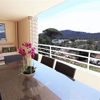 Hotel apartamentowy Salina Bay 4*