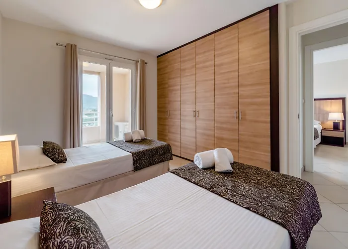 Salina Bay Apart-hotel